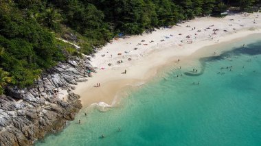 Tayland, Phuket 'teki Özgürlük Sahili' nin havadan görünüşü