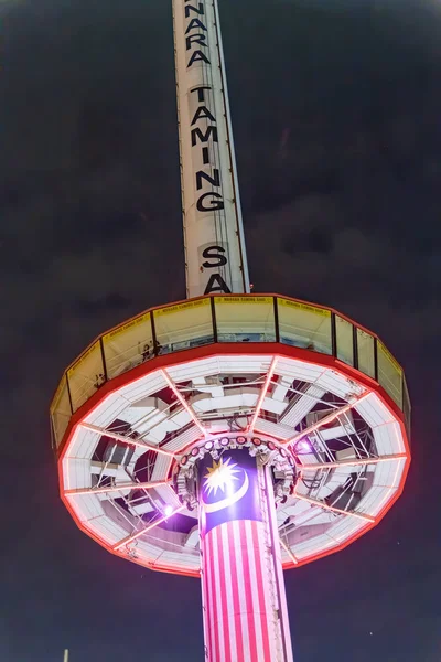 MALACCA, MALAYSIA - DECEMBER 29, 2019: Sky Tower Melaka is a fam — Stock Photo, Image