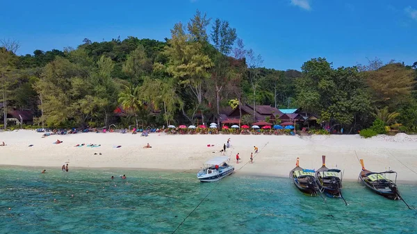 Luftaufnahme oder Draufsicht des Langschwanzbootes in Phuket, Thailand — Stockfoto