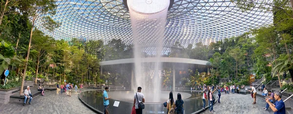 SINGAPUR - 5 DE JANUARIO, 2020: Interior de Changi International — Foto de Stock