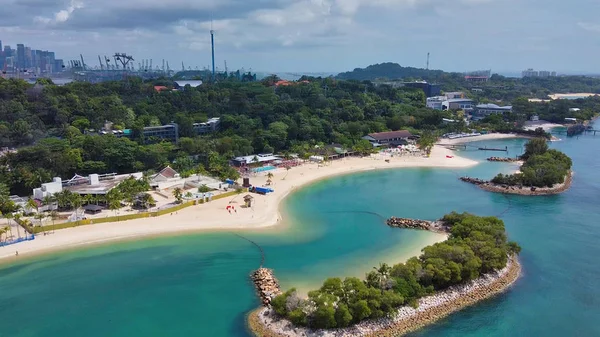 Singapur, Sentosa Adası 'ndaki Siloso Sahili' nin havadan görünüşü — Stok fotoğraf