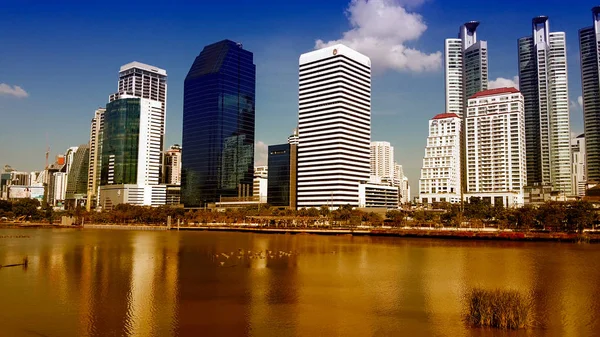 Bangkok skyline (Thaïlande). Vue aérienne des bâtiments de la ville de Be — Photo