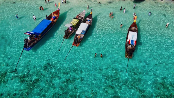 Letecký pohled na Long Tail Boats v Thajsku — Stock fotografie