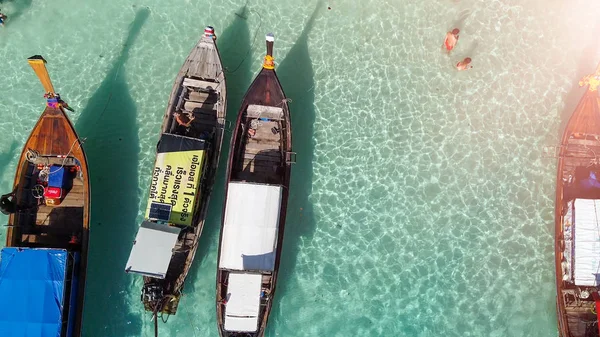 Lon Tail Houten Boten in Thailand, vanuit de lucht naar beneden — Stockfoto