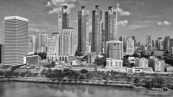 Skyline Bangkok, Tailândia. Vista aérea dos edifícios da cidade de Be — Fotografia de Stock