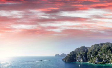 Monkey Beach hava manzarası, Phi Phi Adaları, Tayland
