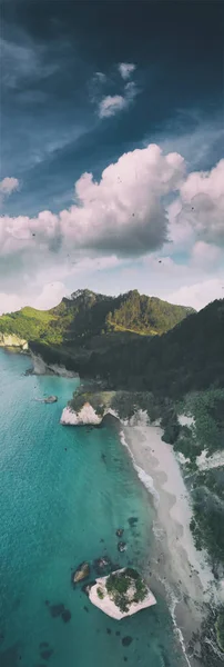 Luftaufnahme der Cathedral Cove bei Sonnenuntergang, Coromandel Peninsula, N — Stockfoto