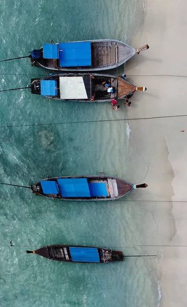 Thailand lange staart en snelheid boot thai op Phuket strand, beautifu — Stockfoto