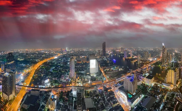 Vista aérea al sol del horizonte de Bangkok, Tailandia —  Fotos de Stock