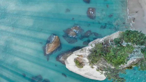 Luftaufnahme der Cathedral Cove in Neuseeland — Stockfoto