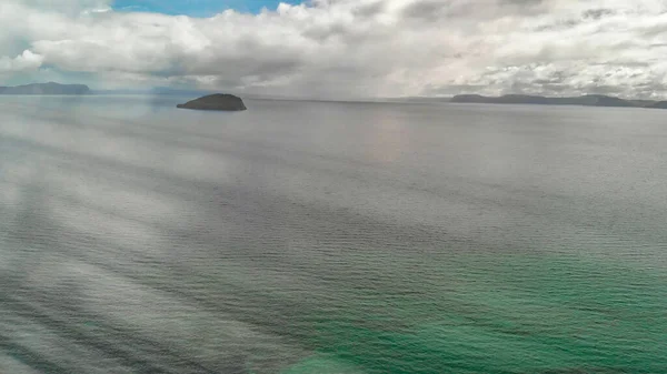 Lago Taupo y Nueva Zelanda, al lado del campo de batalla, vista aérea. — Foto de Stock