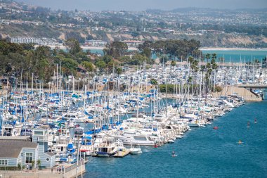 DANA Noktası, CA - 31 Temmuz 2017: Dana Point Marina 'nın havadan görünüşü