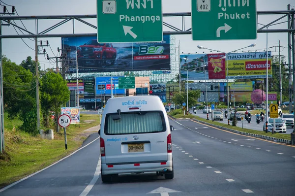 Phuket Thailand Decembre 2019 Carreteras Insulares Con Tráfico Día Soleado — Foto de Stock