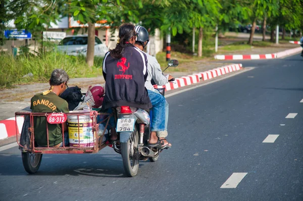 Phuket Thailand Decembre 2019 Carreteras Insulares Con Tráfico Día Soleado —  Fotos de Stock