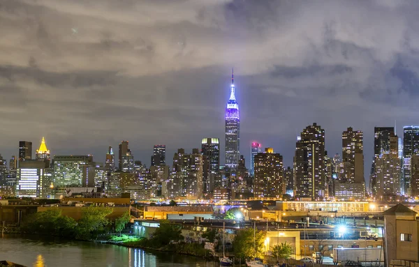 Vista Notturna Dello Skyline Panoramico Midtown Manhattan Con East River — Foto Stock