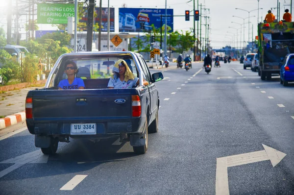 Phuket Thailand Decembre 2019 Carreteras Insulares Con Tráfico Día Soleado —  Fotos de Stock