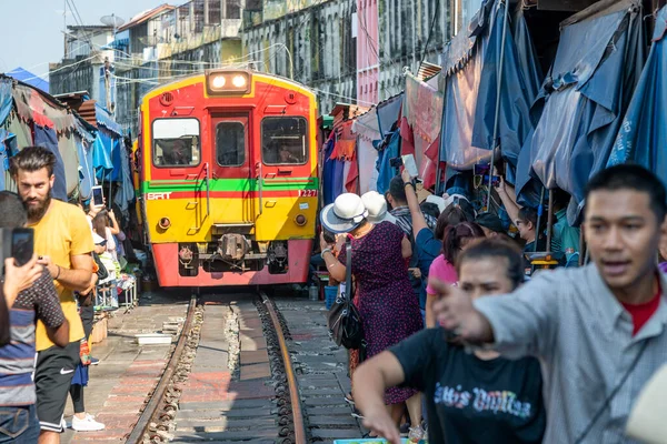 Maeklong Thailand December 2019 Famosos Mercados Ferroviários Maeklong Tailândia Quatro — Fotografia de Stock