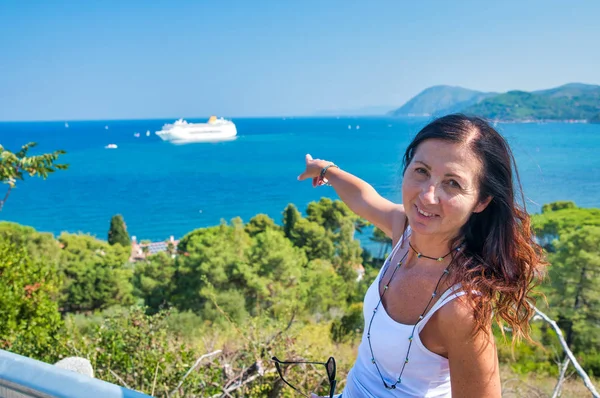 Soñando Con Crucero Mujer Señalando Dedo Crucero — Foto de Stock