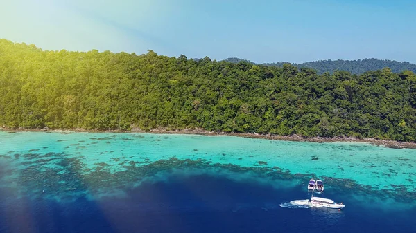 Úžasný Letecký Pohled Surin Islands Dronu Slunečného Dne Thajsko Národní — Stock fotografie