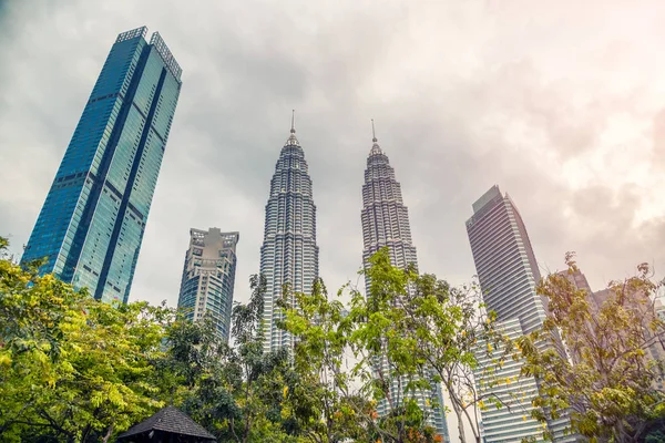 Relógio Kuala Lumpur Dia Nublado Malásia — Fotografia de Stock