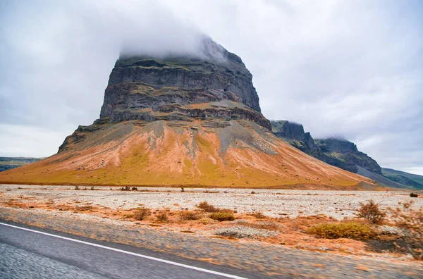 Impresionante Montaña Cerca Hof Islandia —  Fotos de Stock