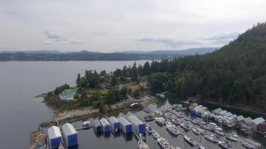 British Columbia 'daki Genoa Körfezi' nin hava görüntüleri.
