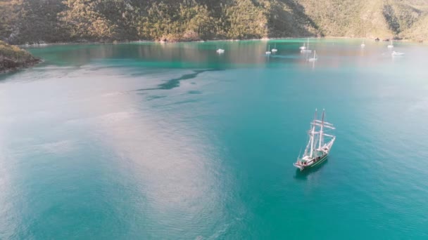 Imagens Aéreas Cênicas Bela Praia Dia Ensolarado — Vídeo de Stock