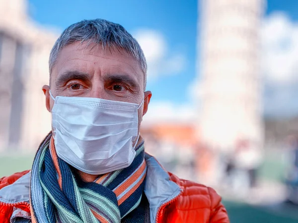 Coronavirus Covid Rozprzestrzenia Się Włoszech Europie Mężczyzna Odwiedza Miasto Punkt — Zdjęcie stockowe