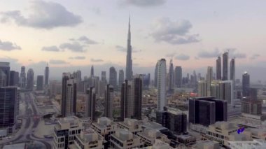 Dubai Marina gökdelenlerinin hava görüntüsü, BAE, Video