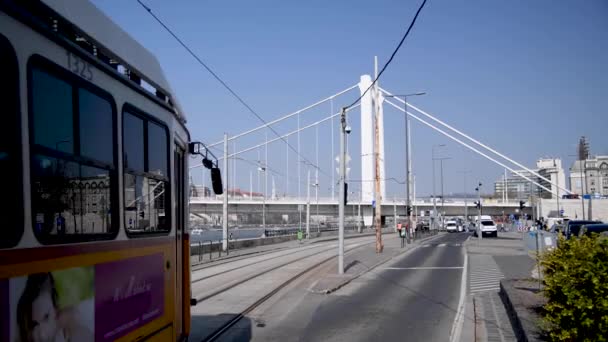 Beelden Van Een Tram Rond Donau Boedapest — Stockvideo