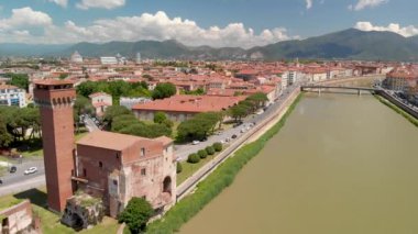 Ünlü Toskana kasabası Pisa 'nın inanılmaz hava manzarası