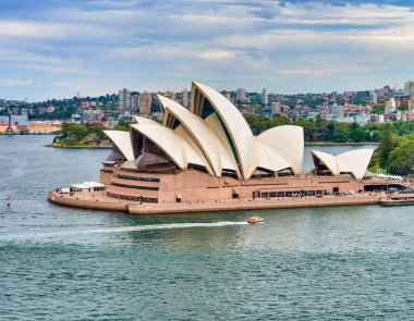 SYDNEY - Kasım 2015: Opera Binası şehir köprüsünden hava görüntüsü.