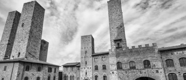 Toskana 'nın güzel ortaçağ kasabası. San Gimignano Kuleleri, İtalya.