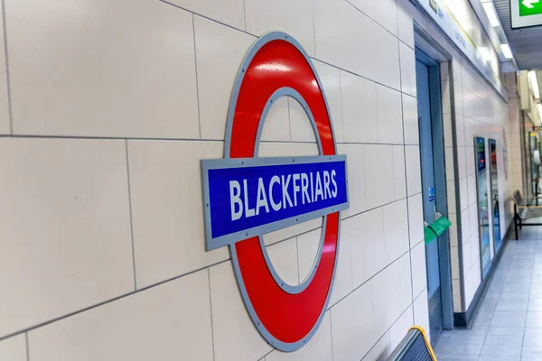 Londres Juin 2015 Panneau Station Métro Blackfriars Système Transport Urbain — Photo