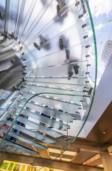 York City Június 2013 Átlátszó Lépcső Apple Store Manhattanben — Stock Fotó