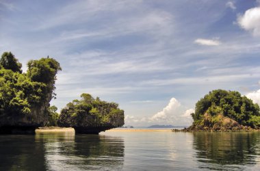 Doğu Asya 'daki güzel tropikal ada.