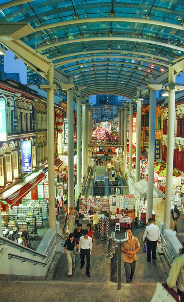 Singapur August 2008 Touristen Besuchen Berühmten Markt Chinatown — Stockfoto