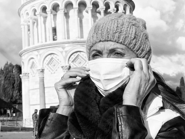 Жінка Яка Відвідує Італію Часи Коронавірусу — стокове фото
