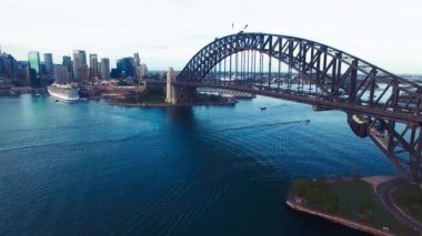 Avustralya 'daki güzel Sydney köprüsünün hava görüntüleri.