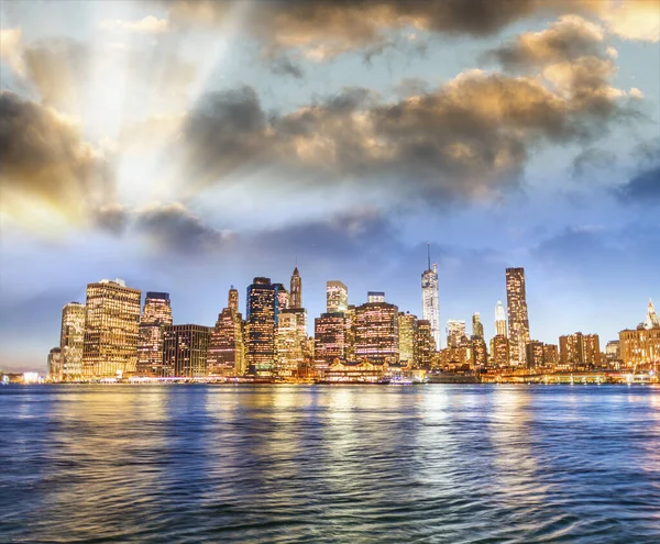 Gün Batımında Aşağı Manhattan Silueti Brooklyn New York Tan Panoramik — Stok fotoğraf