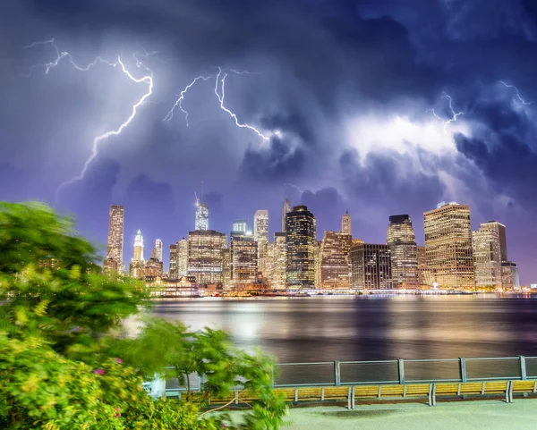 Lower Manhattan Night Skyline Storm Approaching East River Downtown Skyscrapers — Stock Photo, Image