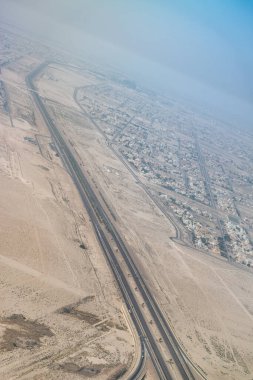 Çölü geçen ana yol, hava manzaralı..