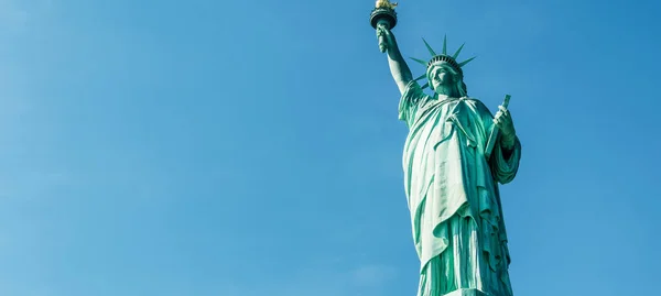 美国纽约市自由岛的自由女神像视图 — 图库照片