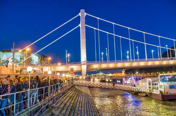 Budapest Hongrie Mars 2019 Attente Touristique Pour Ferry Nuit Pour — Photo