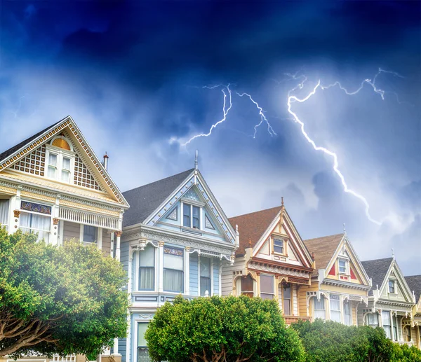 Painted Ladies San Francisco Alamo Square Victorian Houses Storm Approaching — Stock Photo, Image
