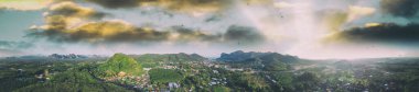 Ao Nang 'ın panoramik hava manzarası, Tayland. Krabi Eyaleti.