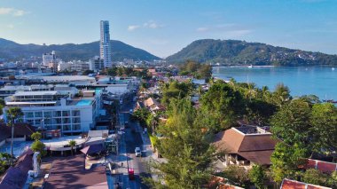 Phuket, Tayland 'daki Patong Sahili' nin güzel hava manzarası..