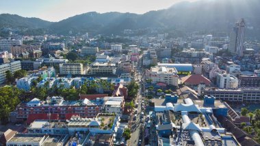 Phuket, Tayland 'daki Patong Sahili' nin güzel hava manzarası..