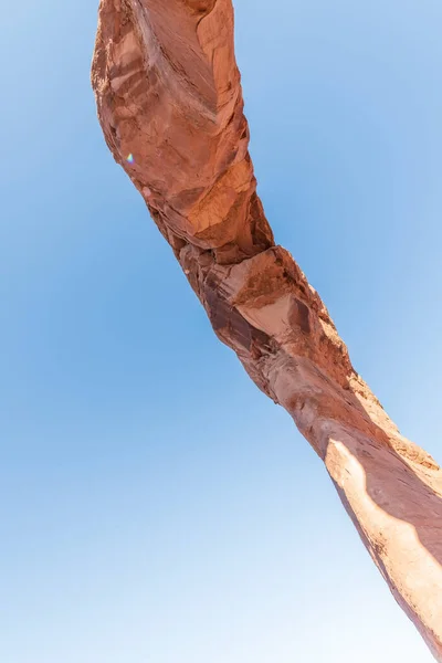 鸟瞰精美拱门 拱门国家公园 岩石形成与蓝天 — 图库照片