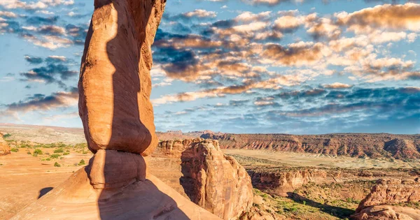 Omgivande Landskap Delicate Arch Arches National Park Usa — Stockfoto